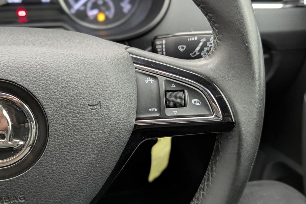 USED 2018 68 SKODA OCTAVIA 1.6 TDI SE Estate 5dr Diesel Manual Euro 6 (s/s) (115 ps) Apple Car Play DAB