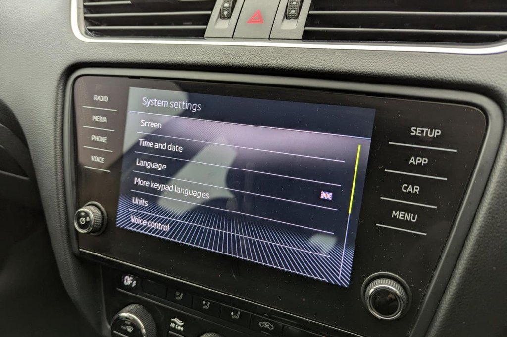 USED 2018 68 SKODA OCTAVIA 1.6 TDI SE Estate 5dr Diesel Manual Euro 6 (s/s) (115 ps) Apple Car Play DAB