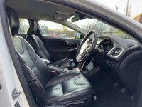 USED 2015 65 VOLVO V40 CROSS COUNTRY 2.0 D2 Lux Hatchback 5dr Diesel Manual Euro 6 (s/s) (120 ps) 
