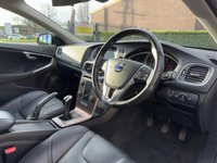 USED 2015 65 VOLVO V40 CROSS COUNTRY 2.0 D2 Lux Hatchback 5dr Diesel Manual Euro 6 (s/s) (120 ps) 