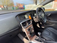 USED 2015 65 VOLVO V40 CROSS COUNTRY 2.0 D2 Lux Hatchback 5dr Diesel Manual Euro 6 (s/s) (120 ps) 