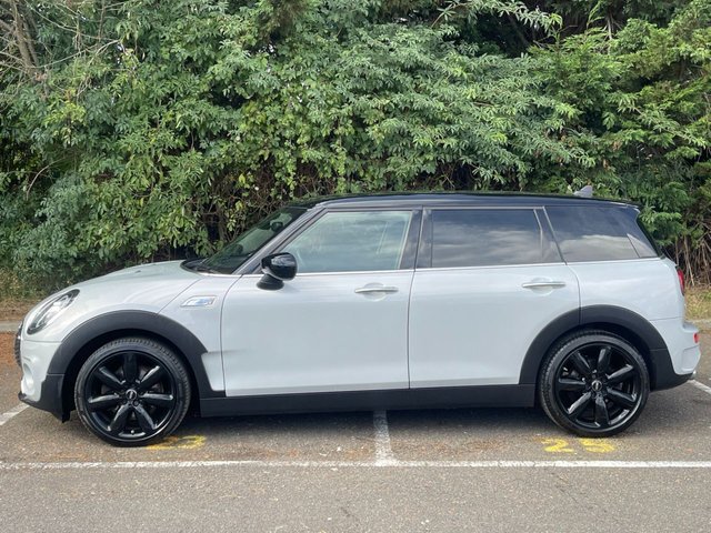 View our MINI CLUBMAN