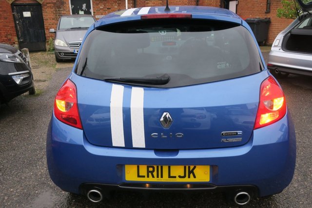 2011 RENAULT CLIO - Photo 9