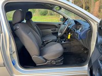 USED 2006 56 FORD FIESTA 1.25 Style Climate Hatchback 3dr Petrol Manual (142 g/km, 74 bhp) 