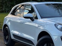 USED 2015 65 PORSCHE MACAN 2.0T SUV 5dr Petrol PDK 4WD Euro 6 (s/s) (237 ps) 