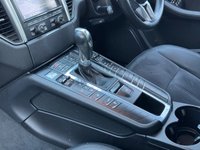 USED 2015 65 PORSCHE MACAN 2.0T SUV 5dr Petrol PDK 4WD Euro 6 (s/s) (237 ps) 