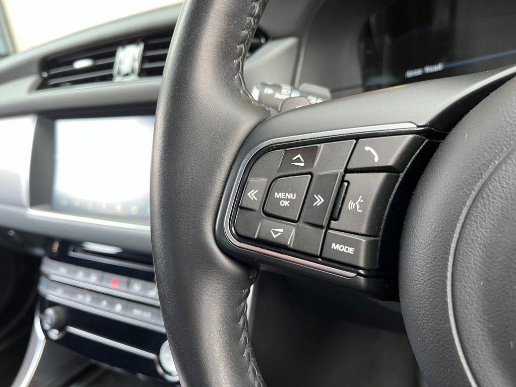 USED 2016 66 JAGUAR XF 2.0d Portfolio Saloon 4dr Diesel Auto Euro 6 (s/s) (180 ps) 