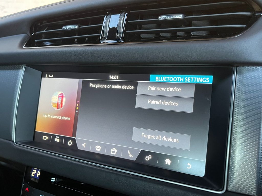 USED 2016 66 JAGUAR XF 2.0d Portfolio Saloon 4dr Diesel Auto Euro 6 (s/s) (180 ps) 
