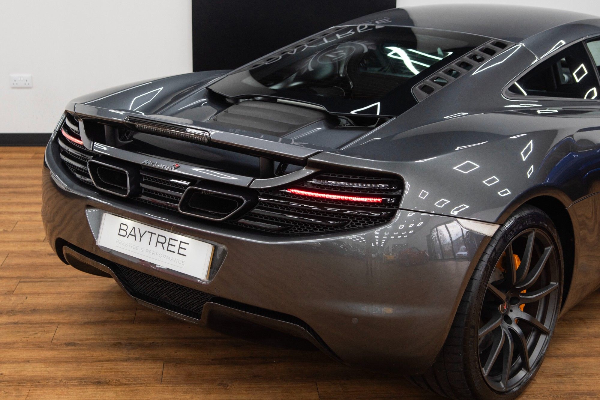 USED 2012 MCLAREN 12C 3.8T V8 SSG 