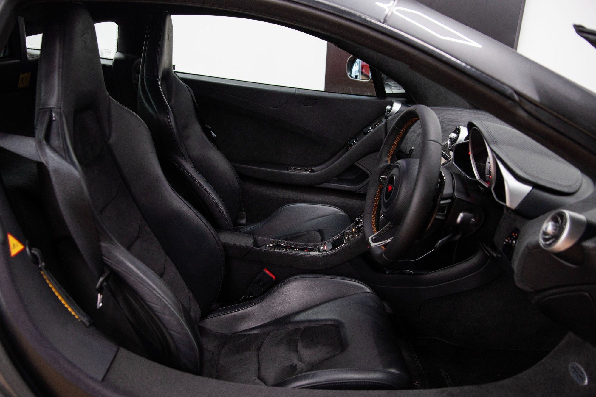 USED 2012 MCLAREN 12C 3.8T V8 SSG 