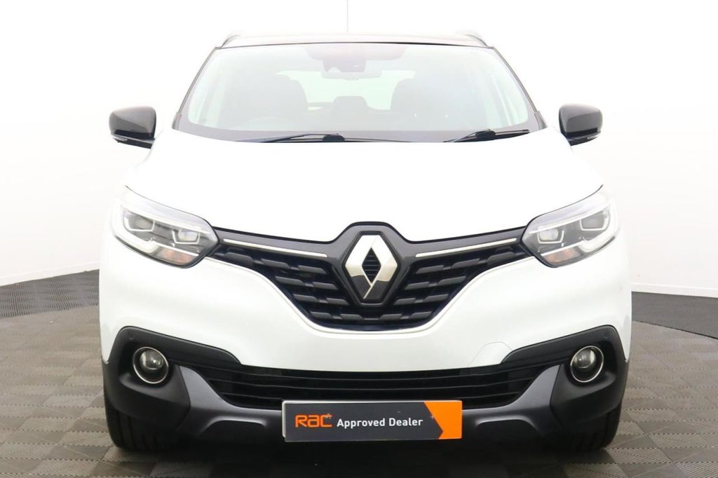USED 2017 67 RENAULT KADJAR 1.2 TCe Signature Nav SUV 5dr Petrol Manual Euro 6 (s/s) (130 ps) Sat Nav Sunroof