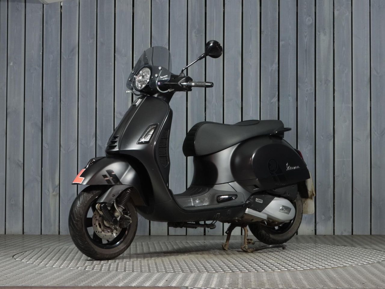 Piaggio Vespa Vespa Gts 125 Notte Test Scooter Vespa Gts 125 Nero