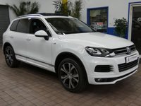 USED 2013 VOLKSWAGEN TOUAREG 3.0 TDI V6 BlueMotion Tech R-Line SUV 5dr Diesel Tiptronic 4WD Euro 5 (s/s) (204 ps) SAT NAV SUNROOF HEATED LEATHER INTERIOR PARKING SENSORS EXCELLENT SERVICE HISTORY 11 SERVICES TO 86, 426 MILES
