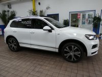 USED 2013 VOLKSWAGEN TOUAREG 3.0 TDI V6 BlueMotion Tech R-Line SUV 5dr Diesel Tiptronic 4WD Euro 5 (s/s) (204 ps) SAT NAV SUNROOF HEATED LEATHER INTERIOR PARKING SENSORS EXCELLENT SERVICE HISTORY 11 SERVICES TO 86, 426 MILES
