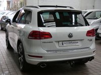 USED 2013 VOLKSWAGEN TOUAREG 3.0 TDI V6 BlueMotion Tech R-Line SUV 5dr Diesel Tiptronic 4WD Euro 5 (s/s) (204 ps) SAT NAV SUNROOF HEATED LEATHER INTERIOR PARKING SENSORS EXCELLENT SERVICE HISTORY 11 SERVICES TO 86, 426 MILES