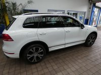 USED 2013 VOLKSWAGEN TOUAREG 3.0 TDI V6 BlueMotion Tech R-Line SUV 5dr Diesel Tiptronic 4WD Euro 5 (s/s) (204 ps) SAT NAV SUNROOF HEATED LEATHER INTERIOR PARKING SENSORS EXCELLENT SERVICE HISTORY 11 SERVICES TO 86, 426 MILES