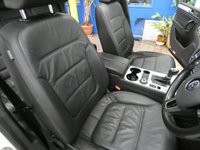 USED 2013 VOLKSWAGEN TOUAREG 3.0 TDI V6 BlueMotion Tech R-Line SUV 5dr Diesel Tiptronic 4WD Euro 5 (s/s) (204 ps) SAT NAV SUNROOF HEATED LEATHER INTERIOR PARKING SENSORS EXCELLENT SERVICE HISTORY 11 SERVICES TO 86, 426 MILES