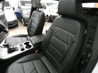 USED 2013 VOLKSWAGEN TOUAREG 3.0 TDI V6 BlueMotion Tech R-Line SUV 5dr Diesel Tiptronic 4WD Euro 5 (s/s) (204 ps) SAT NAV SUNROOF HEATED LEATHER INTERIOR PARKING SENSORS EXCELLENT SERVICE HISTORY 11 SERVICES TO 86, 426 MILES