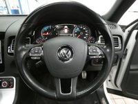 USED 2013 VOLKSWAGEN TOUAREG 3.0 TDI V6 BlueMotion Tech R-Line SUV 5dr Diesel Tiptronic 4WD Euro 5 (s/s) (204 ps) SAT NAV SUNROOF HEATED LEATHER INTERIOR PARKING SENSORS EXCELLENT SERVICE HISTORY 11 SERVICES TO 86, 426 MILES