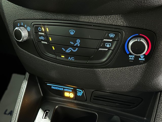 View our FORD TOURNEO COURIER