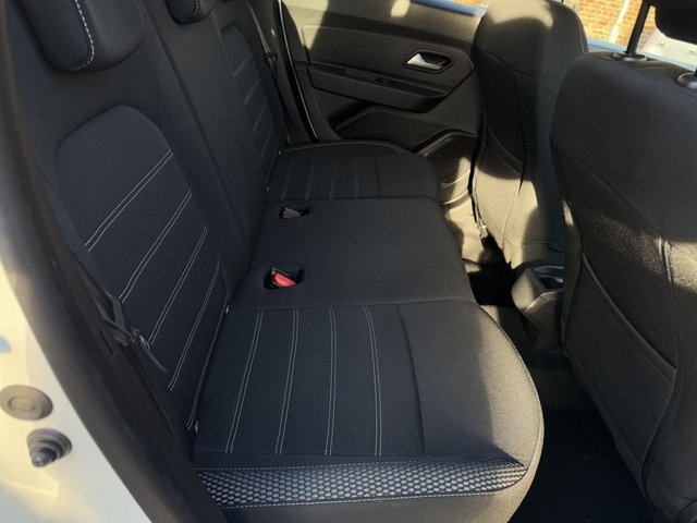 2021 DACIA DUSTER 2021 1.0 TCe Prestige SUV 5dr Bi Fuel - Photo 8