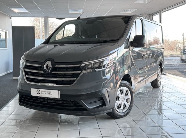 2022 72 Renault Trafic 2.0 dCi Blue 28 Business+ Panel Van 5dr Diesel Manual SWB Euro 6 (s/s) (130 ps)