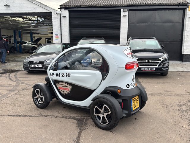View our RENAULT TWIZY