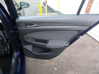 USED 2021 21 VOLKSWAGEN GOLF 1.5 eTSI MHEV Life Hatchback 5dr Petrol Hybrid DSG Euro 6 (s/s) (150 ps) 