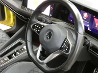 USED 2021 02 VOLKSWAGEN GOLF 1.5 eTSI MHEV R-Line Hatchback 5dr Petrol Hybrid DSG Euro 6 (s/s) (150 ps) SAT NAV PART LEATHER INTERIOR CRUISE CONTROL PARKING SENSORS 1 OWNER SERVICE HISTORY WARRANTY