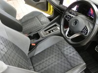 USED 2021 02 VOLKSWAGEN GOLF 1.5 eTSI MHEV R-Line Hatchback 5dr Petrol Hybrid DSG Euro 6 (s/s) (150 ps) SAT NAV PART LEATHER INTERIOR CRUISE CONTROL PARKING SENSORS 1 OWNER SERVICE HISTORY WARRANTY