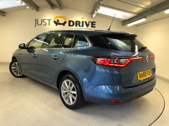 2019 Renault Megane 1.3L Play 5dr - Photo 3