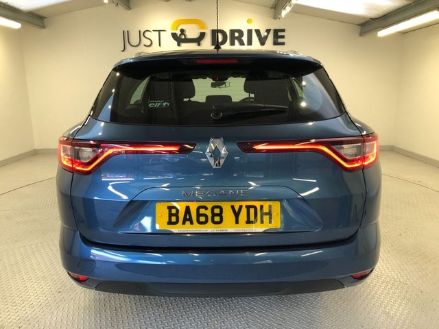 2019 Renault Megane 1.3L Play 5dr - Photo 4