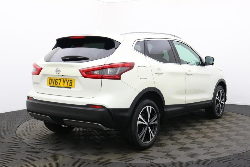 USED 2017 67 NISSAN QASHQAI 1.6 dCi N-Connecta SUV 5dr Diesel XTRON Euro 6 (s/s) (130 ps) Sat Nav Pan Roof