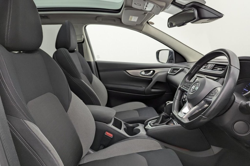USED 2017 67 NISSAN QASHQAI 1.6 dCi N-Connecta SUV 5dr Diesel XTRON Euro 6 (s/s) (130 ps) Sat Nav Pan Roof
