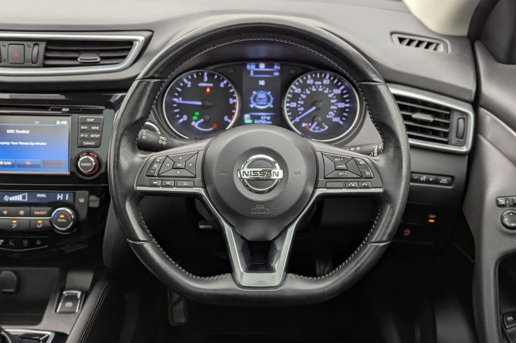 USED 2017 67 NISSAN QASHQAI 1.6 dCi N-Connecta SUV 5dr Diesel XTRON Euro 6 (s/s) (130 ps) Sat Nav Pan Roof