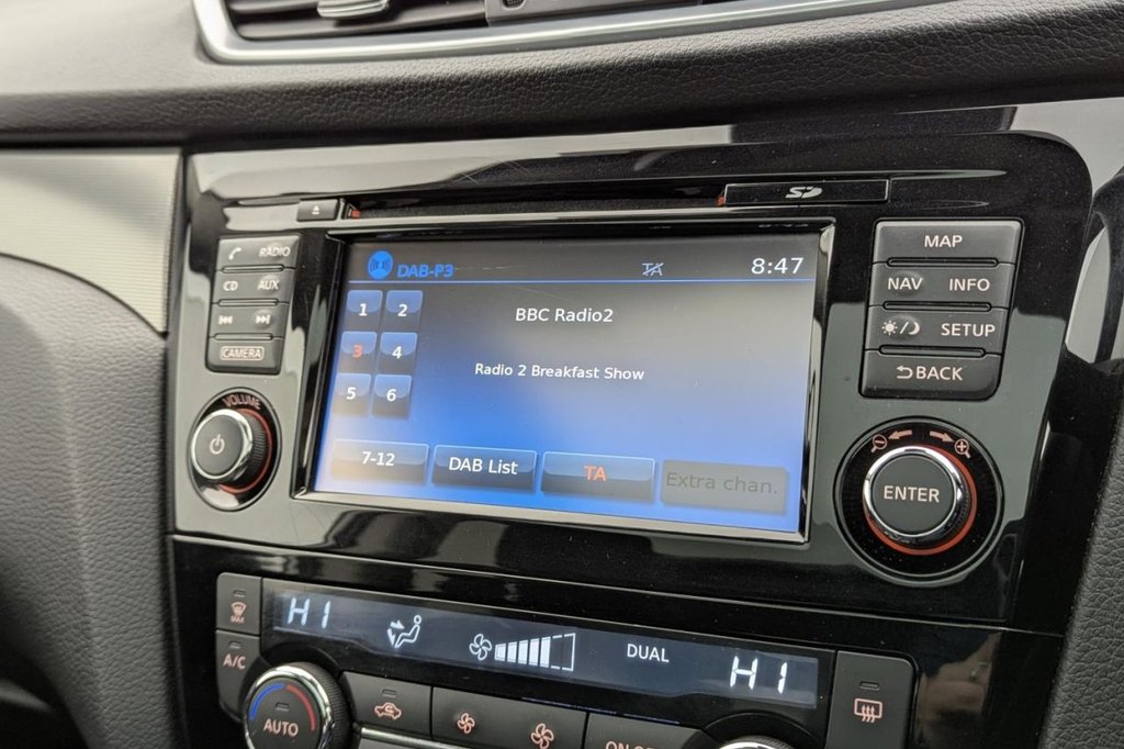 USED 2017 67 NISSAN QASHQAI 1.6 dCi N-Connecta SUV 5dr Diesel XTRON Euro 6 (s/s) (130 ps) Sat Nav Pan Roof