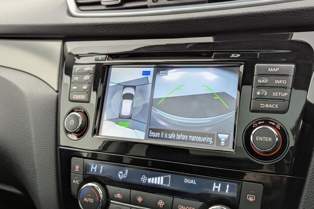 USED 2017 67 NISSAN QASHQAI 1.6 dCi N-Connecta SUV 5dr Diesel XTRON Euro 6 (s/s) (130 ps) Sat Nav Pan Roof