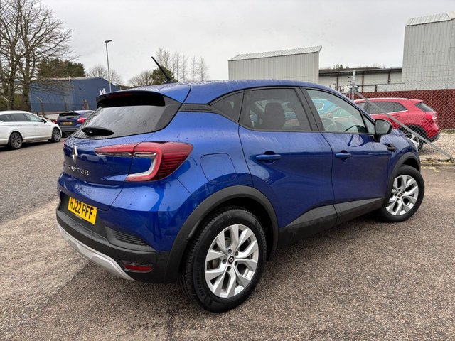 2022 RENAULT CAPTUR - Photo 8