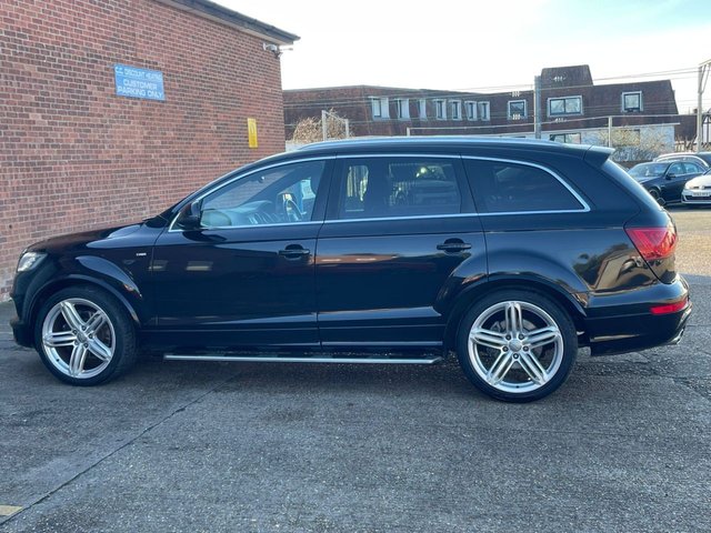 View our AUDI Q7