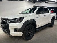 USED 2022 72 TOYOTA HILUX 2.8 D-4D Invincible X Pickup Double Cab 4dr Diesel Auto 4WD Euro 6 (s/s) (204 ps) *FANTASTIC CONDITION INSIDE & OUT*