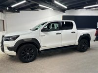 USED 2022 72 TOYOTA HILUX 2.8 D-4D Invincible X Pickup Double Cab 4dr Diesel Auto 4WD Euro 6 (s/s) (204 ps) *FANTASTIC CONDITION INSIDE & OUT*