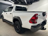 USED 2022 72 TOYOTA HILUX 2.8 D-4D Invincible X Pickup Double Cab 4dr Diesel Auto 4WD Euro 6 (s/s) (204 ps) *FANTASTIC CONDITION INSIDE & OUT*