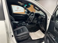 USED 2022 72 TOYOTA HILUX 2.8 D-4D Invincible X Pickup Double Cab 4dr Diesel Auto 4WD Euro 6 (s/s) (204 ps) *FANTASTIC CONDITION INSIDE & OUT*