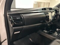 USED 2022 72 TOYOTA HILUX 2.8 D-4D Invincible X Pickup Double Cab 4dr Diesel Auto 4WD Euro 6 (s/s) (204 ps) *FANTASTIC CONDITION INSIDE & OUT*