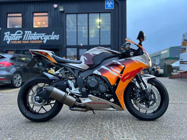 2015 65 Honda Cbr1000rr Fireblade LIMITED EDITION URBAN TIGER WITH AKRAPOVIC EXHAUST - BUY ONLINE 24 HRS A DAY - FINANCE AVAILABLE - ALL TYPES OF CREDIT ACCEPTED