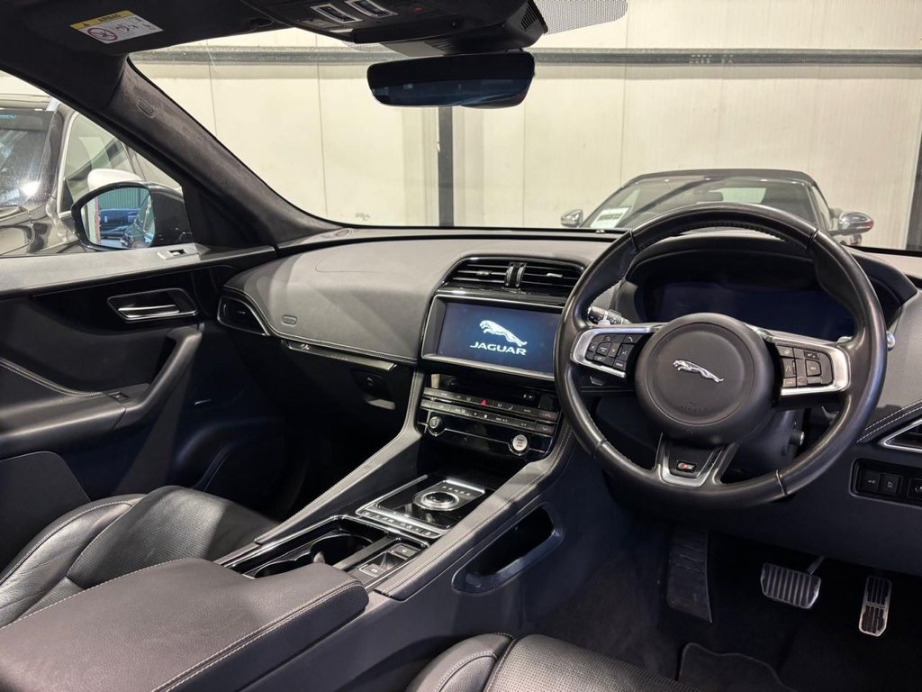 USED 2019 68 JAGUAR F-PACE 3.0 D300 V6 S SUV 5dr Diesel Auto AWD Euro 6 (s/s) (300 ps) PAN ROOF|MERIDIAN|2YR WARRANTY