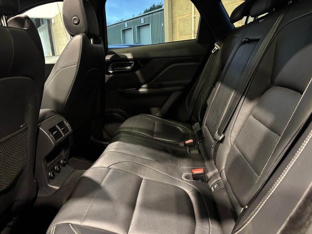 USED 2019 68 JAGUAR F-PACE 3.0 D300 V6 S SUV 5dr Diesel Auto AWD Euro 6 (s/s) (300 ps) PAN ROOF|MERIDIAN|2YR WARRANTY