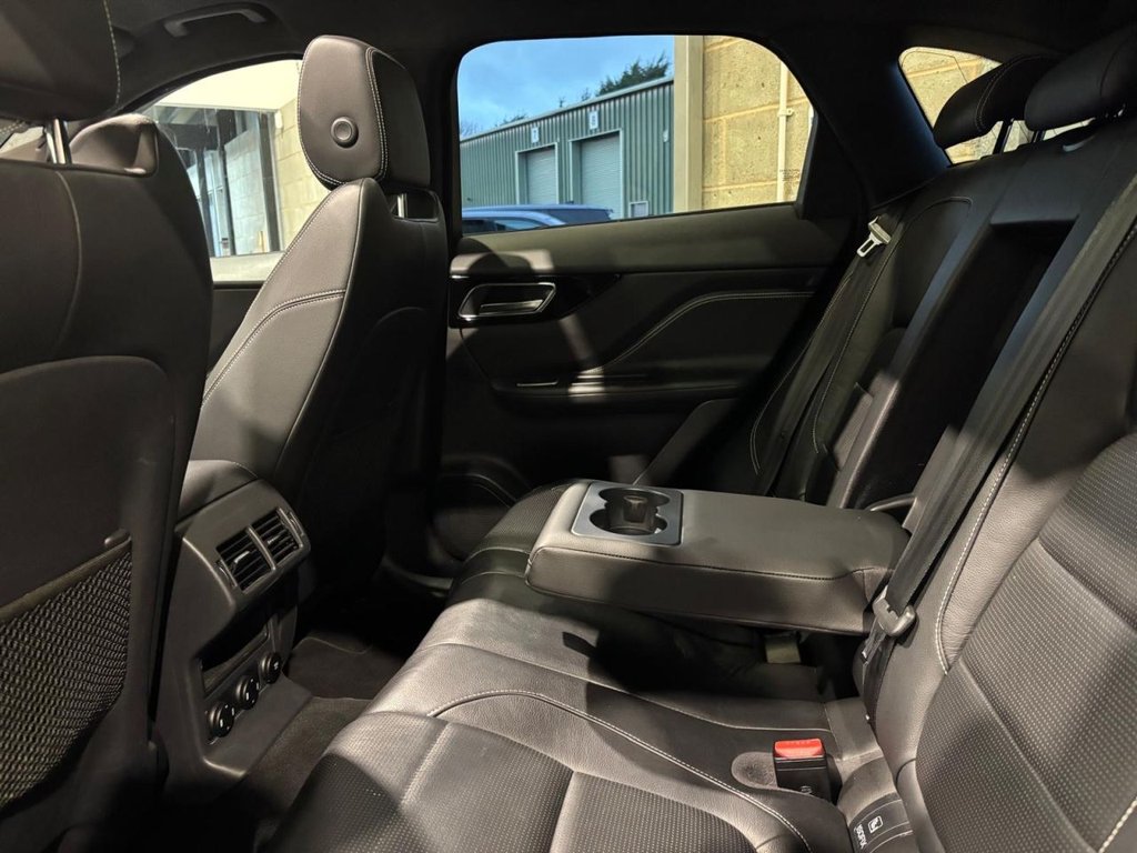 USED 2019 68 JAGUAR F-PACE 3.0 D300 V6 S SUV 5dr Diesel Auto AWD Euro 6 (s/s) (300 ps) PAN ROOF|MERIDIAN|2YR WARRANTY