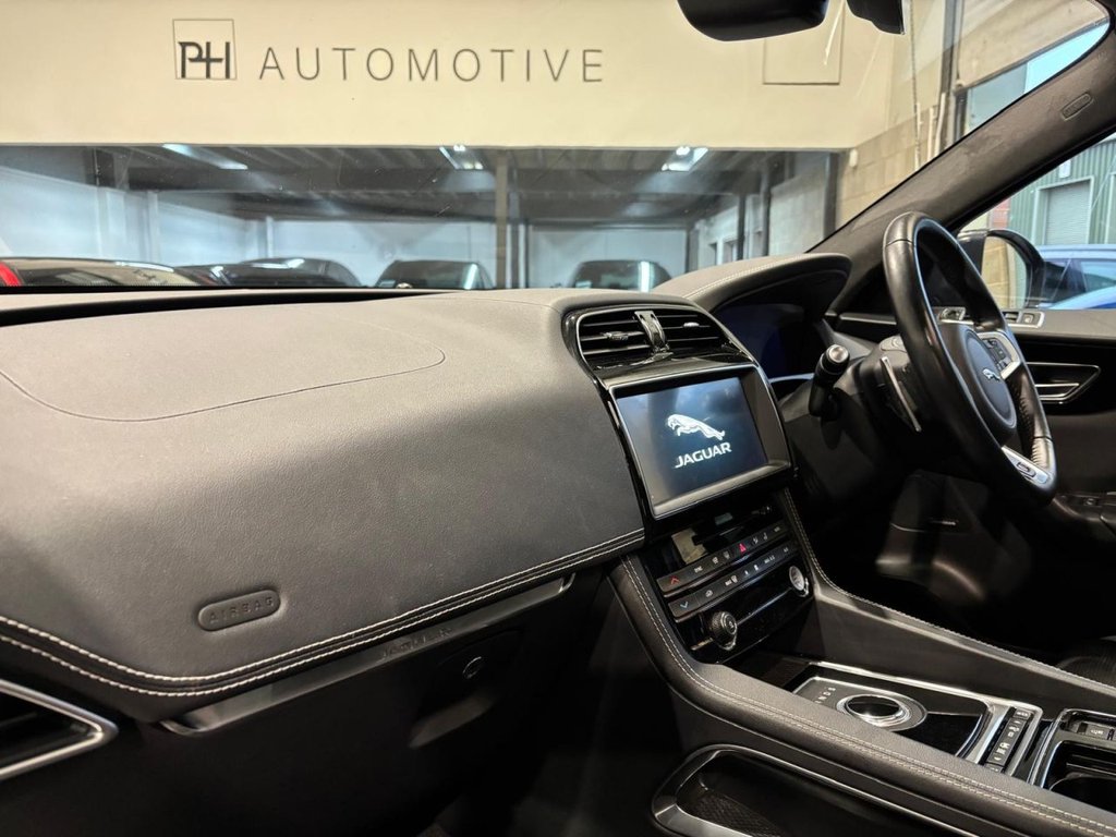 USED 2019 68 JAGUAR F-PACE 3.0 D300 V6 S SUV 5dr Diesel Auto AWD Euro 6 (s/s) (300 ps) PAN ROOF|MERIDIAN|2YR WARRANTY