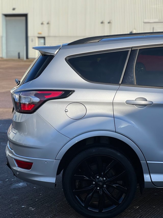 View our FORD KUGA
